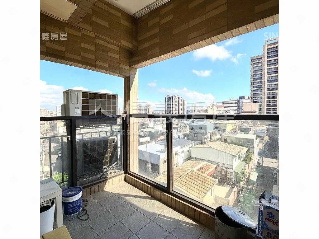 新屋齡★彩彩棠３房車位房屋室內格局與周邊環境