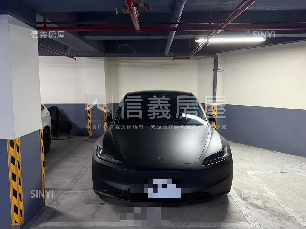 新屋齡★彩彩棠３房車位房屋室內格局與周邊環境