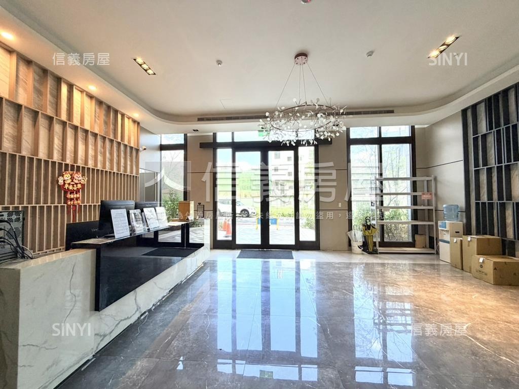 新屋齡★彩彩棠３房車位房屋室內格局與周邊環境