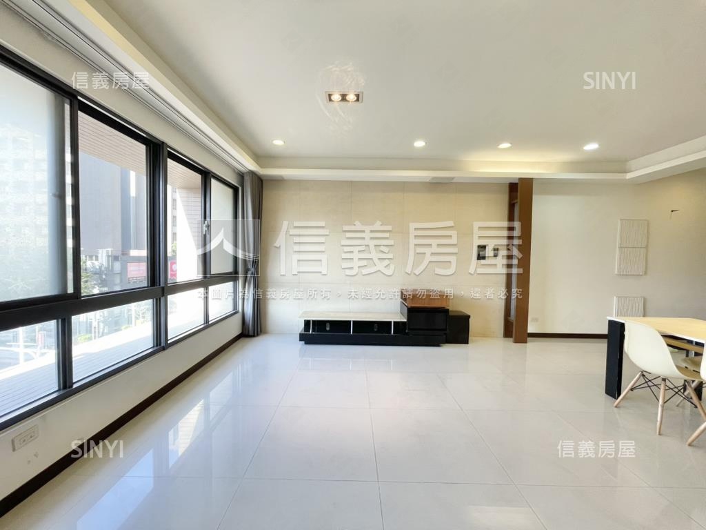 專任富廣築藝採光美屋房屋室內格局與周邊環境