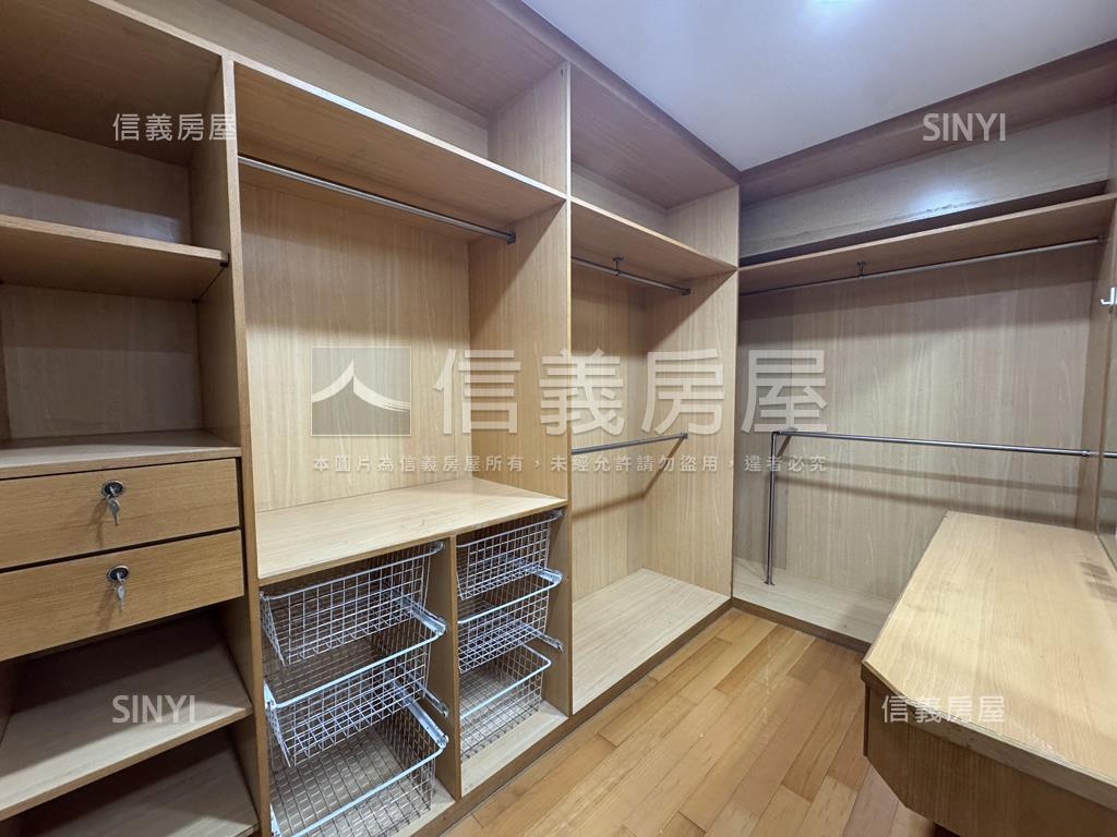 近未來捷運雙層店面＋車位房屋室內格局與周邊環境