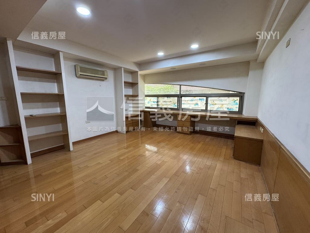近未來捷運雙層店面＋車位房屋室內格局與周邊環境