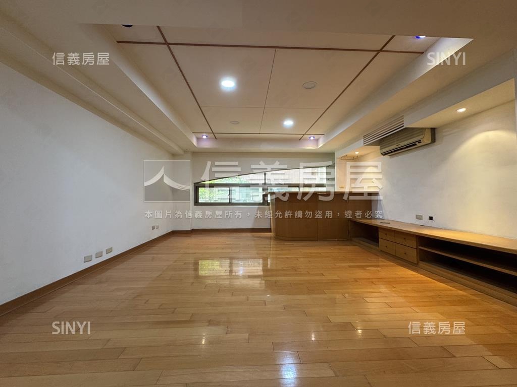 近未來捷運雙層店面＋車位房屋室內格局與周邊環境