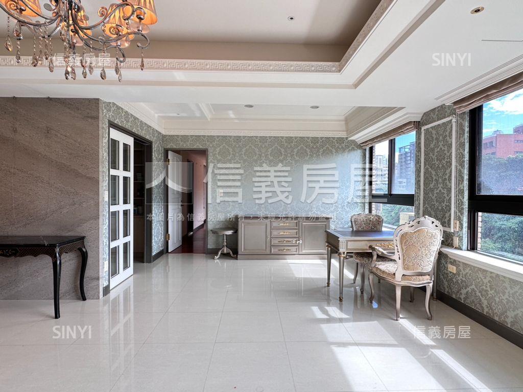 水世紀山河美景豪邸房屋室內格局與周邊環境