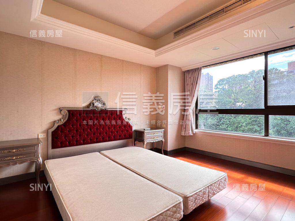 水世紀山河美景豪邸房屋室內格局與周邊環境