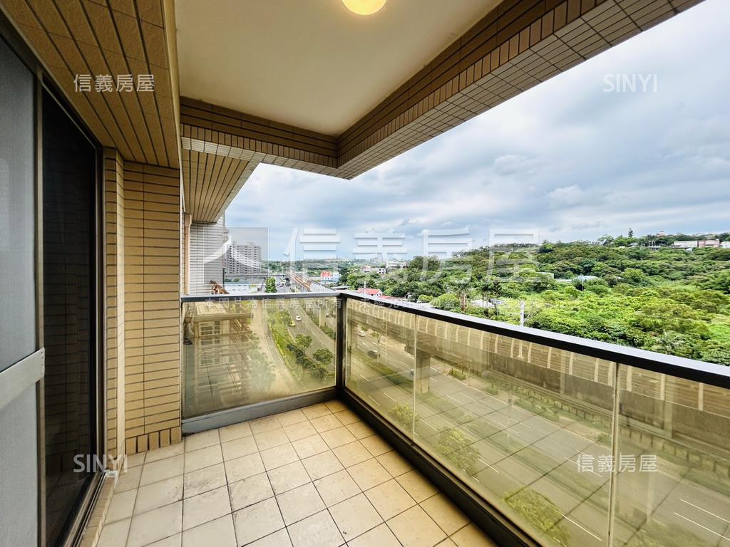 灣頂大屯山景３房房屋室內格局與周邊環境