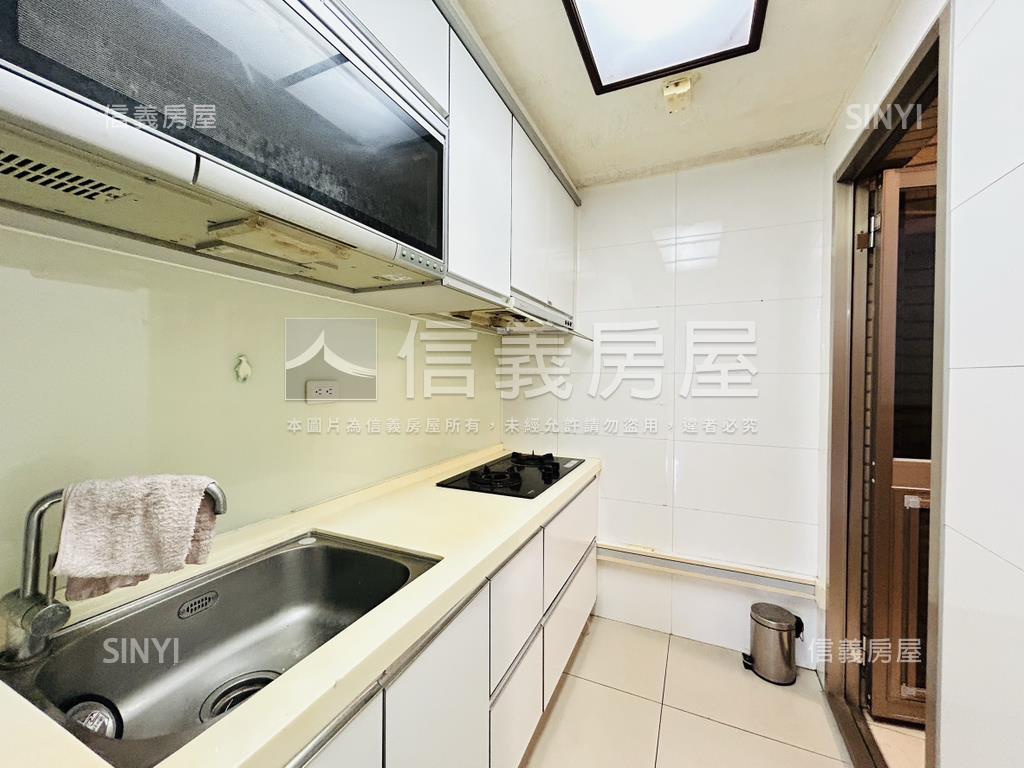 灣頂大屯山景３房房屋室內格局與周邊環境