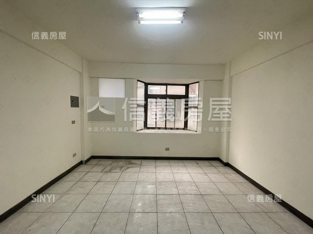 近樹孝商圈靜巷美透天房屋室內格局與周邊環境