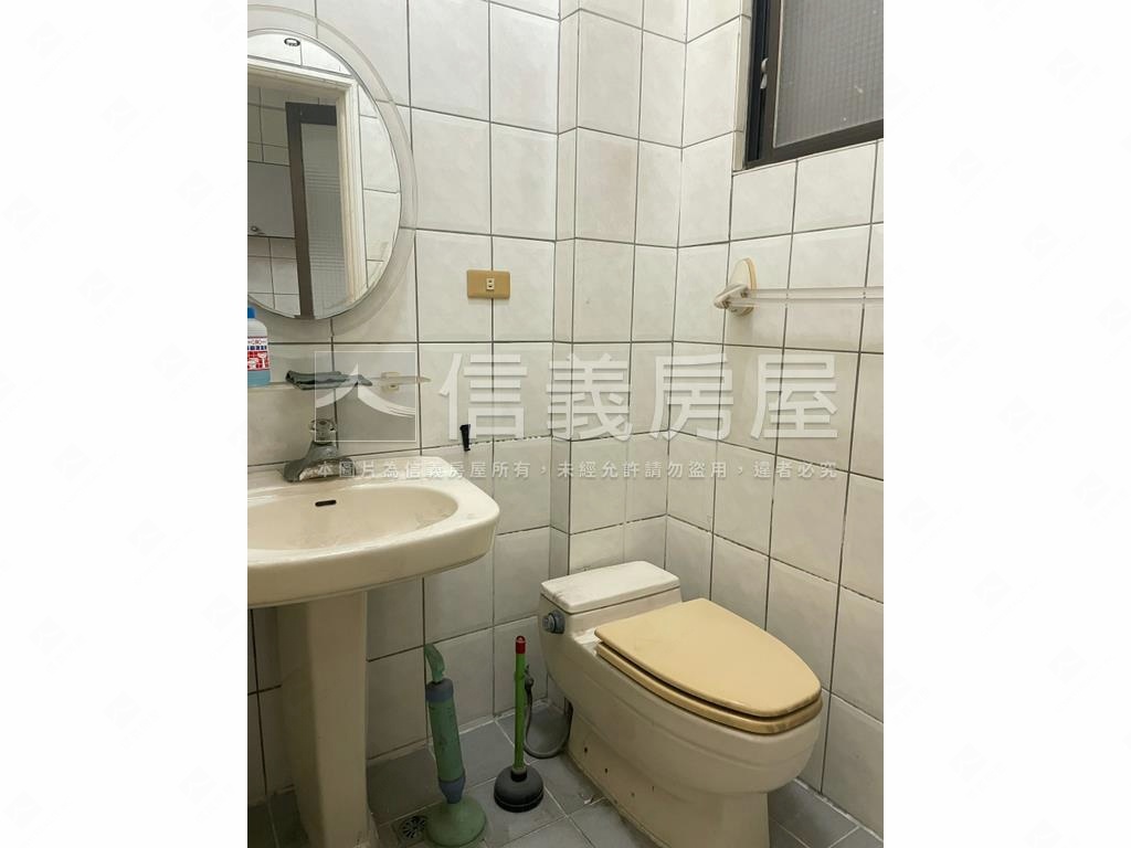 近樹孝商圈靜巷美透天房屋室內格局與周邊環境