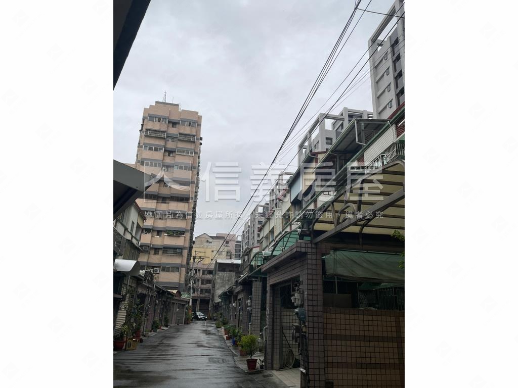 近樹孝商圈靜巷美透天房屋室內格局與周邊環境