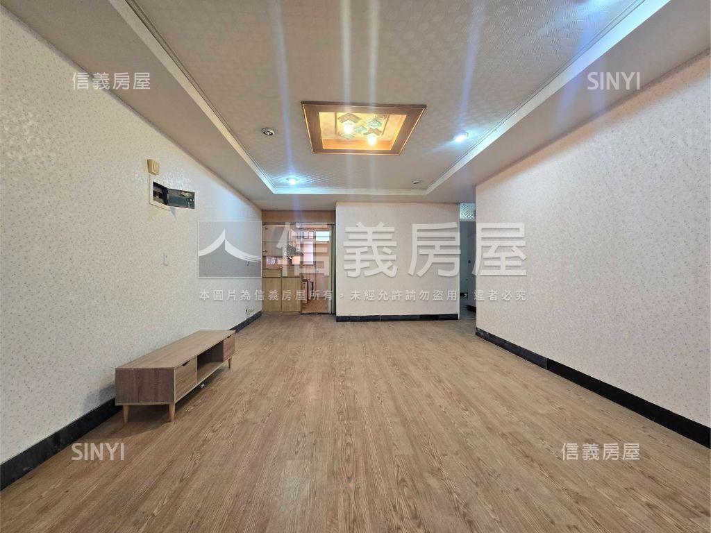 府中捷運一層一戶房屋室內格局與周邊環境