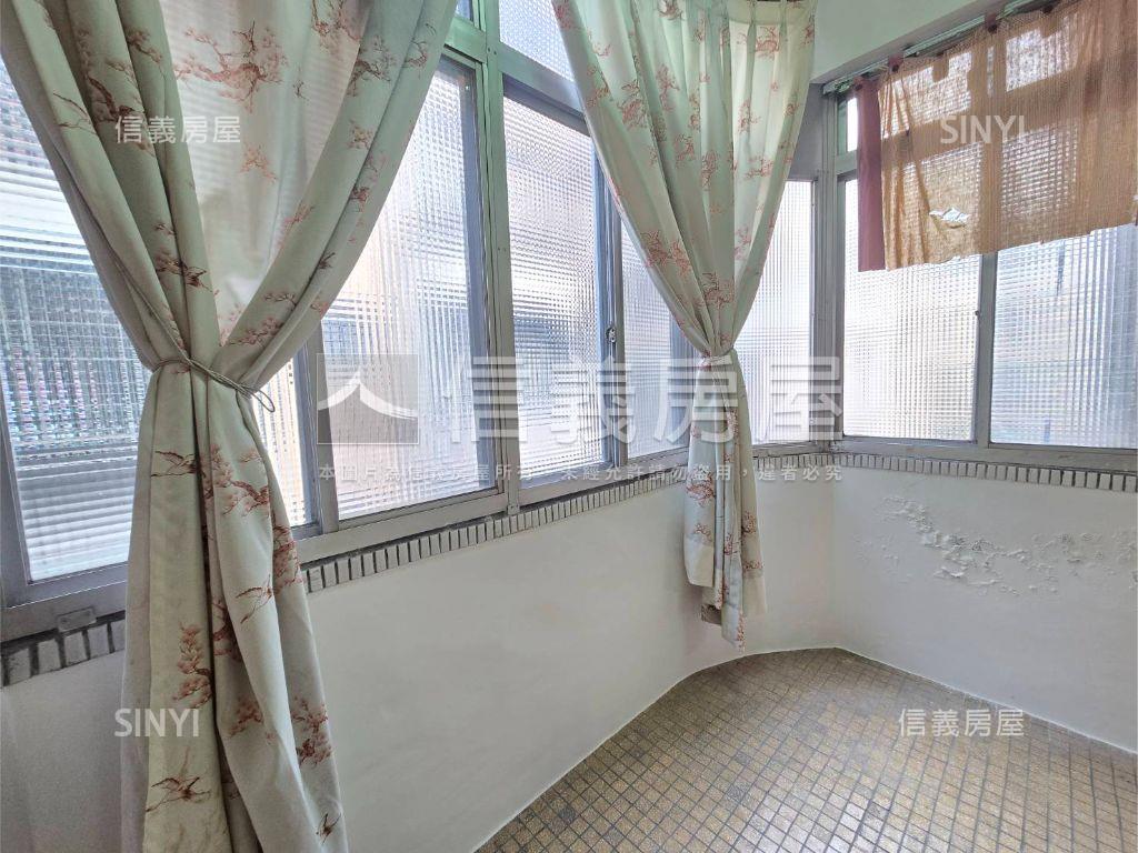 府中捷運一層一戶房屋室內格局與周邊環境