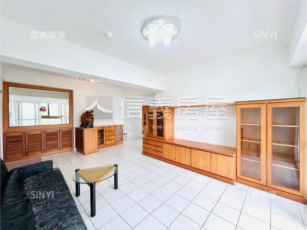 面河堤邊間電梯大四房房屋室內格局與周邊環境