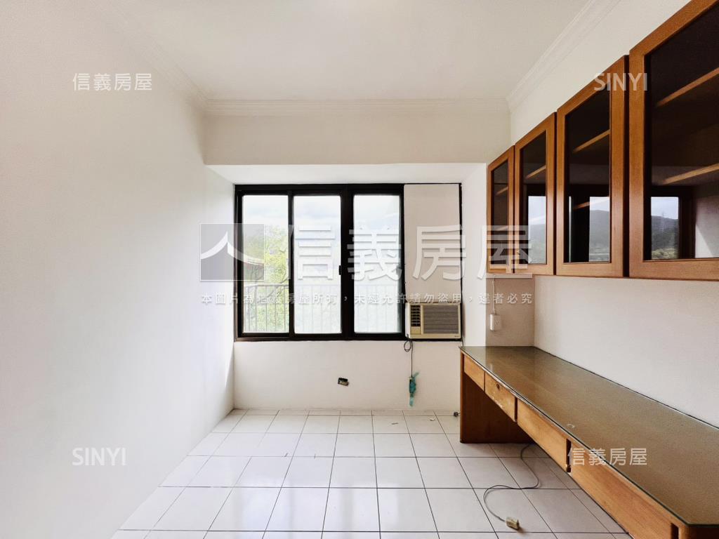 面河堤邊間電梯大四房房屋室內格局與周邊環境