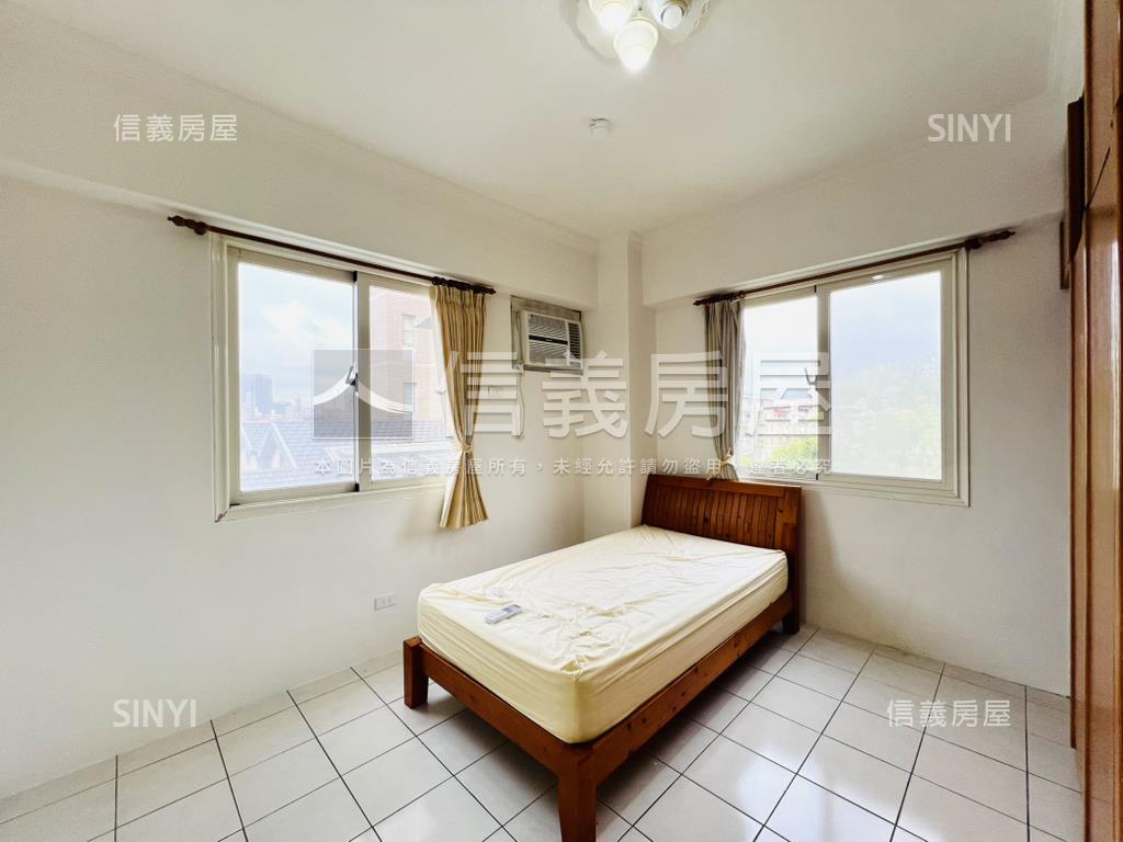 面河堤邊間電梯大四房房屋室內格局與周邊環境