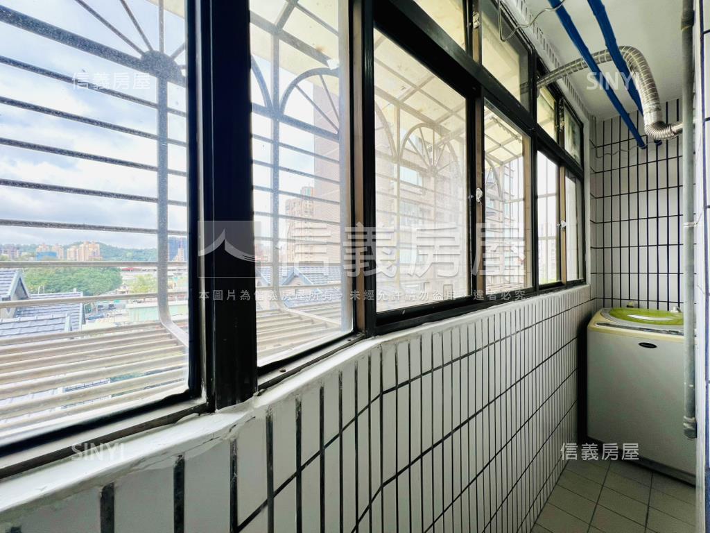 面河堤邊間電梯大四房房屋室內格局與周邊環境