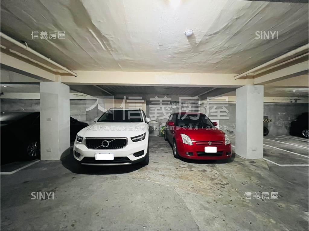 面河堤邊間電梯大四房房屋室內格局與周邊環境