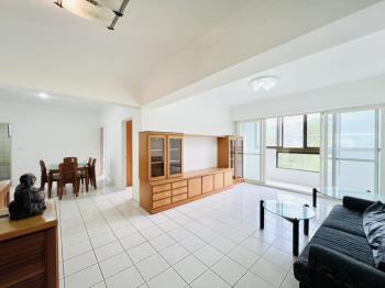 面河堤邊間電梯大四房