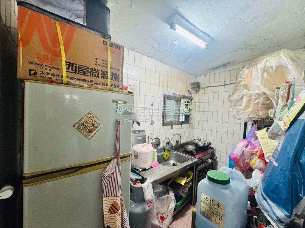 逢甲免千萬透天房屋室內格局與周邊環境