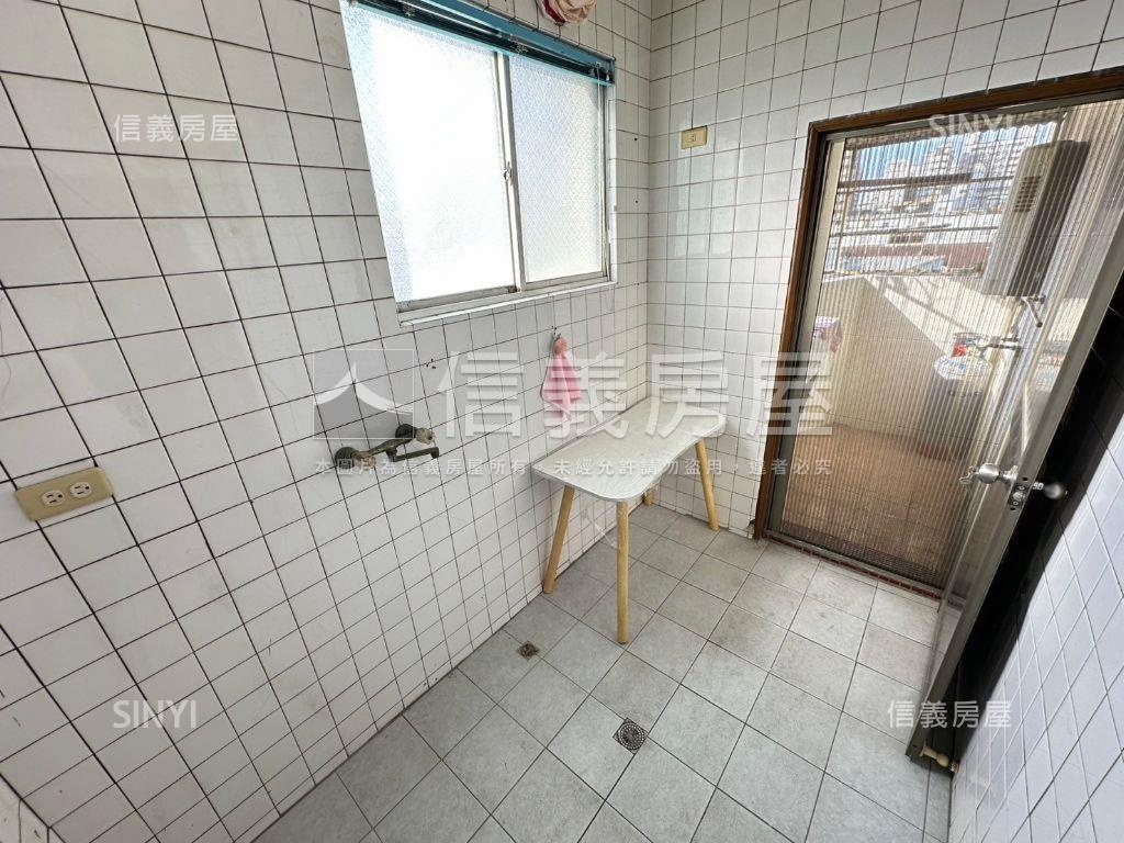 小資近捷運三房機能佳房屋室內格局與周邊環境