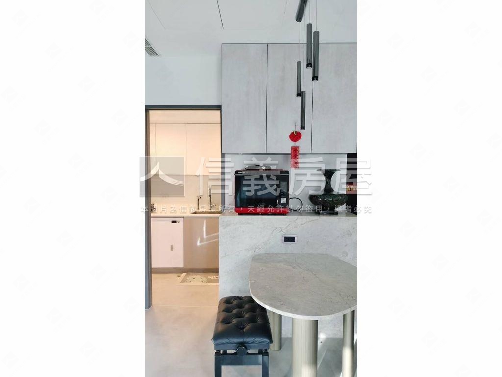 天母靜好美妝２房坡平車位房屋室內格局與周邊環境