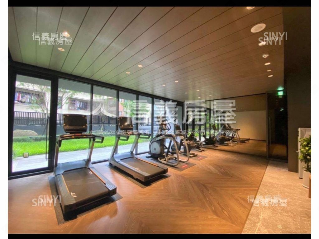 天母靜好美妝２房坡平車位房屋室內格局與周邊環境