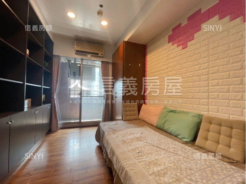 新灣區高樓景觀大三房平車房屋室內格局與周邊環境
