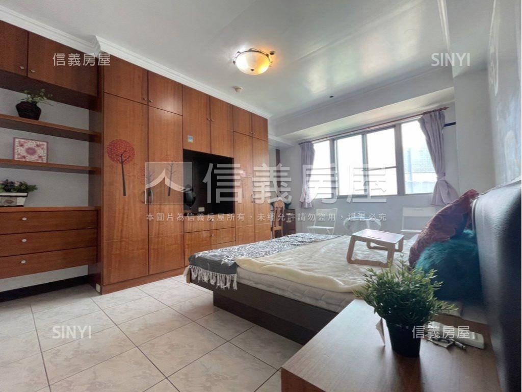 新灣區高樓景觀大三房平車房屋室內格局與周邊環境