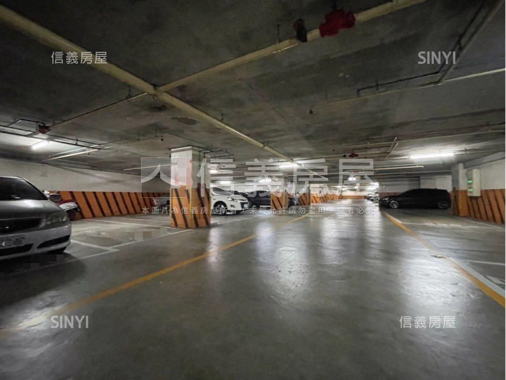 新灣區高樓景觀大三房平車房屋室內格局與周邊環境