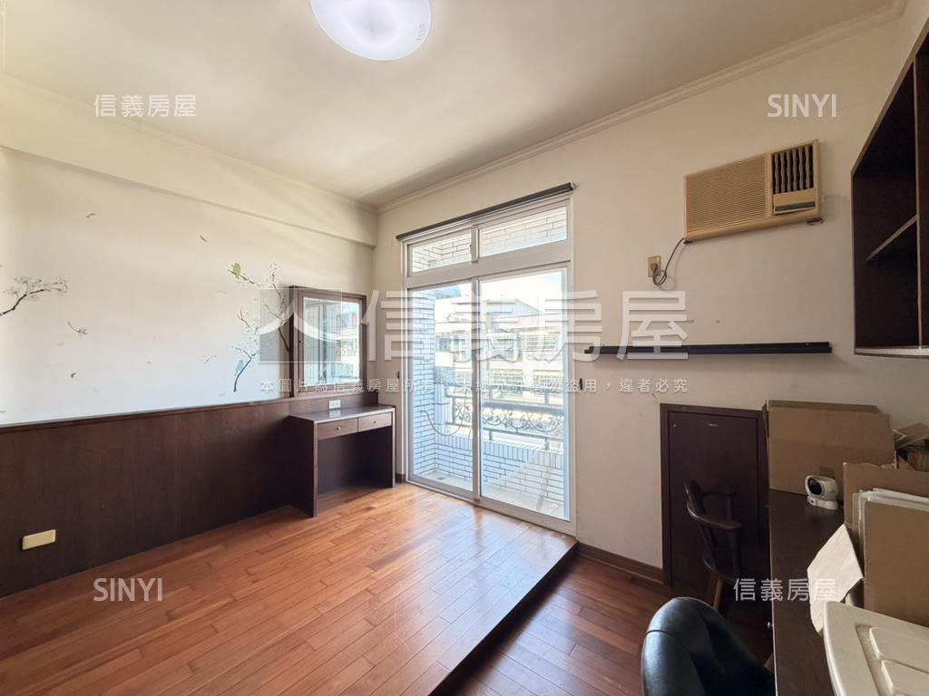 稀有正街透天房屋室內格局與周邊環境