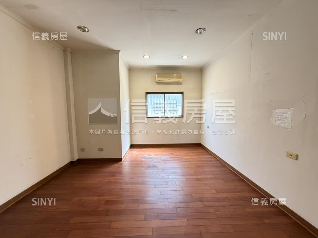 稀有正街透天房屋室內格局與周邊環境