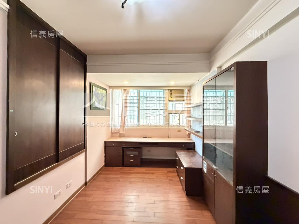 稀有正街透天房屋室內格局與周邊環境