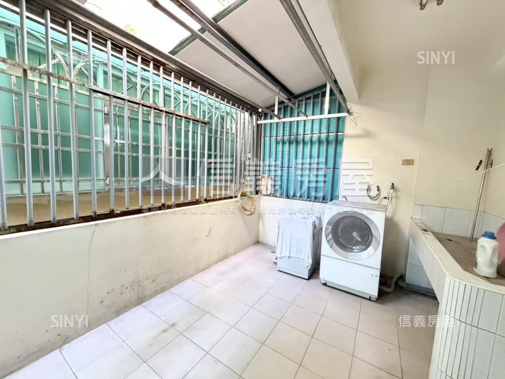 稀有正街透天房屋室內格局與周邊環境