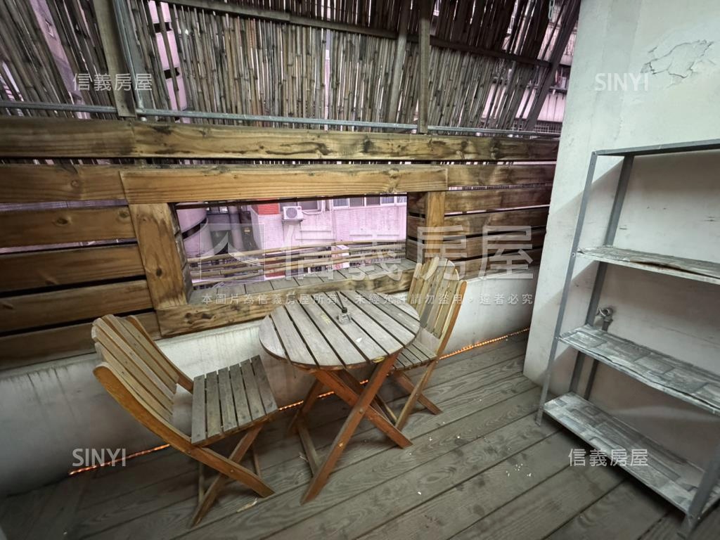 近中國醫精華角間店套房屋室內格局與周邊環境