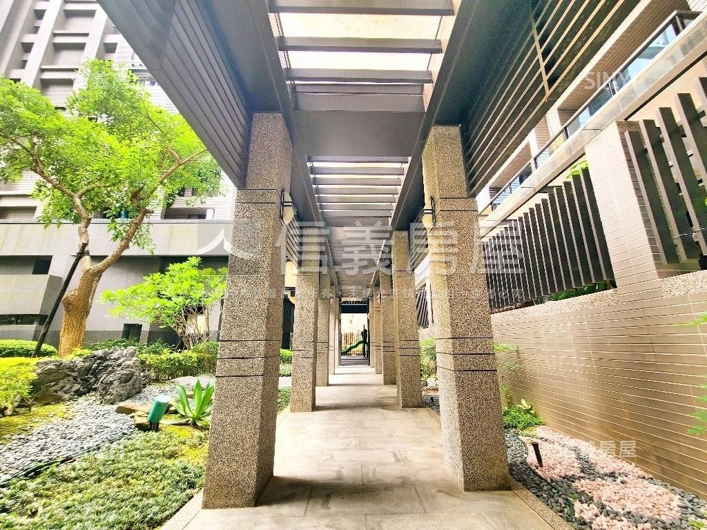 藝文鼎苑寬敞美居雙車位房屋室內格局與周邊環境