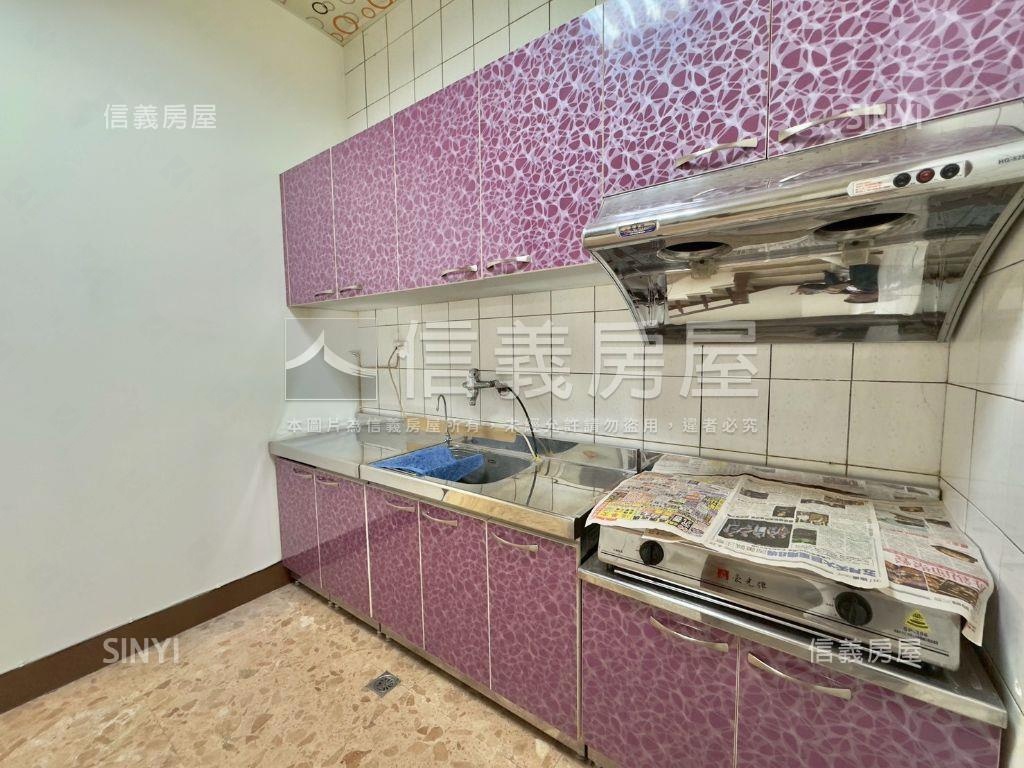 近未來三井正路精品店住房屋室內格局與周邊環境