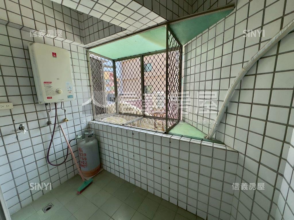 近未來三井正路精品店住房屋室內格局與周邊環境