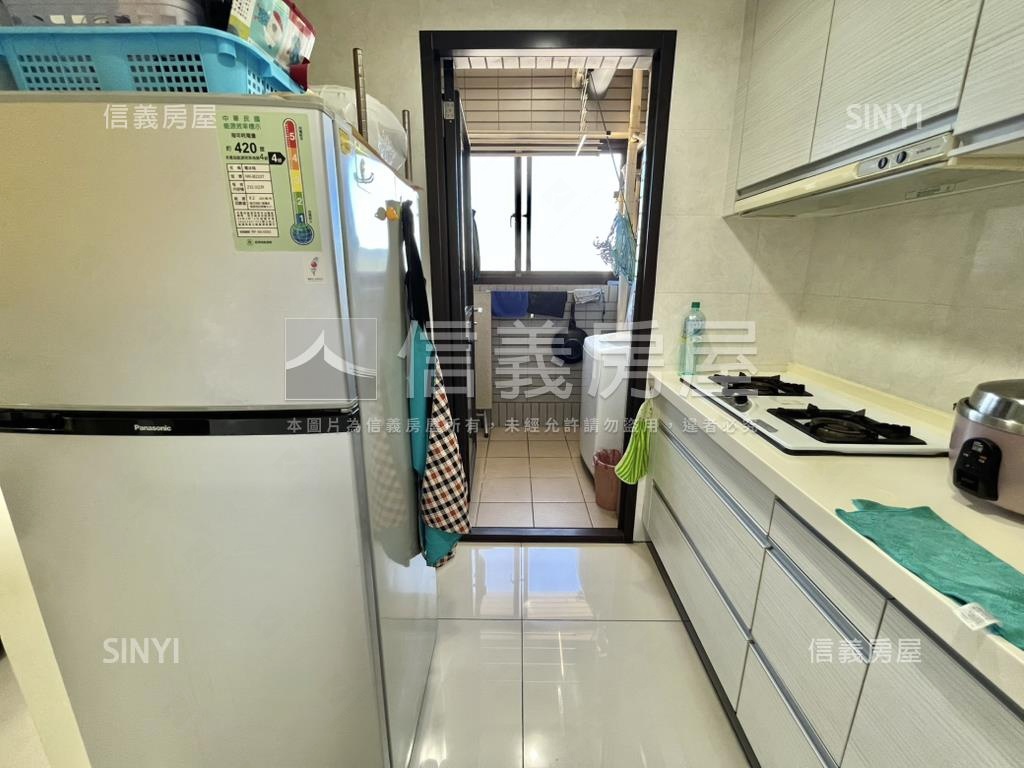 璟都江山裝潢兩房車位房屋室內格局與周邊環境