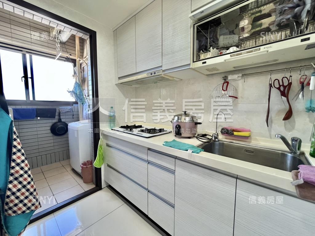 璟都江山裝潢兩房車位房屋室內格局與周邊環境