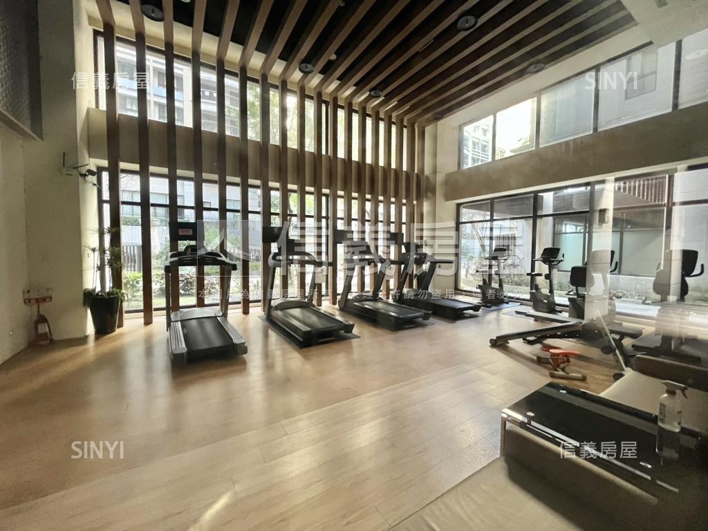 璟都江山裝潢兩房車位房屋室內格局與周邊環境