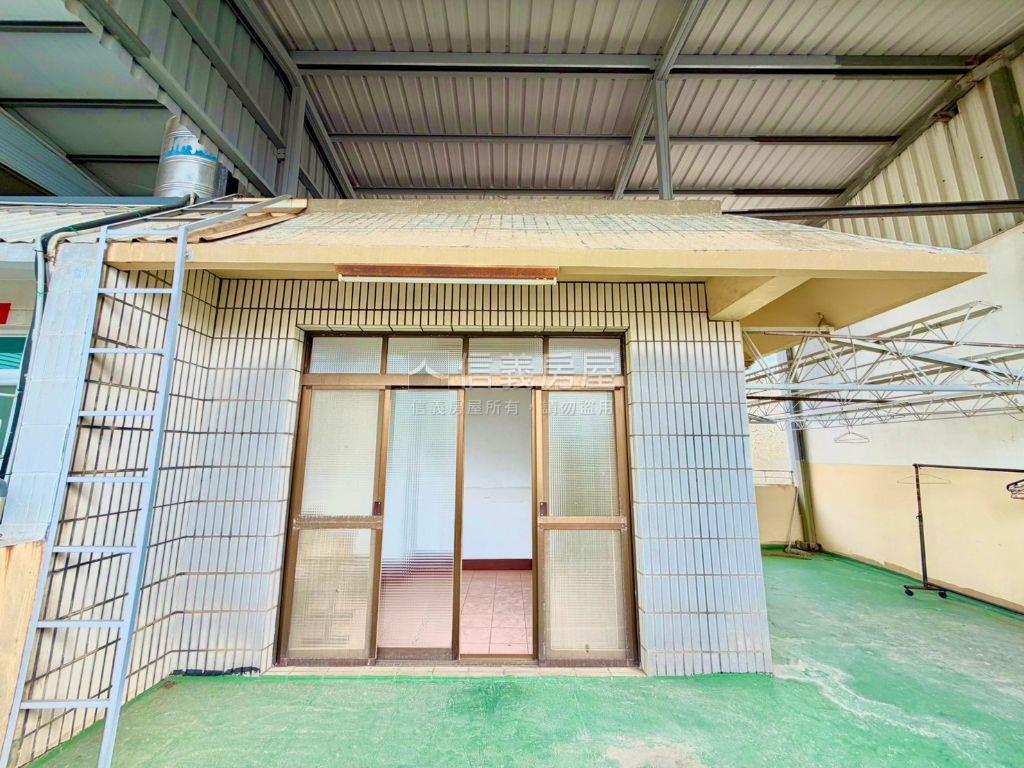 仁武國小旁美透天ＩＩ房屋室內格局與周邊環境