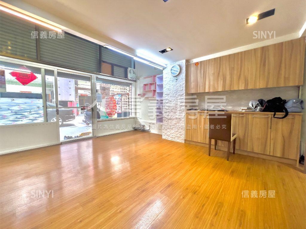 愛丁堡屋況佳美裝潢店面房屋室內格局與周邊環境