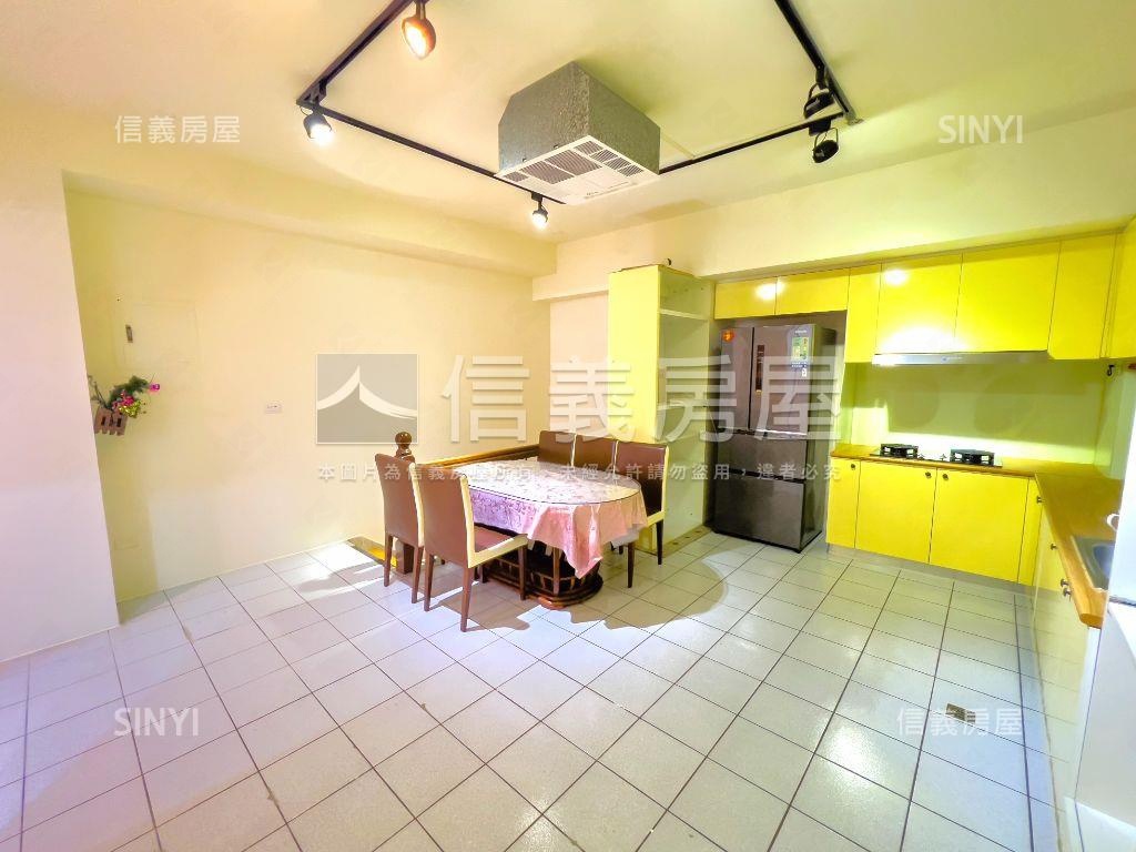 愛丁堡屋況佳美裝潢店面房屋室內格局與周邊環境