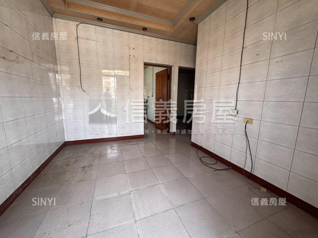 南區灣裡土地房屋室內格局與周邊環境