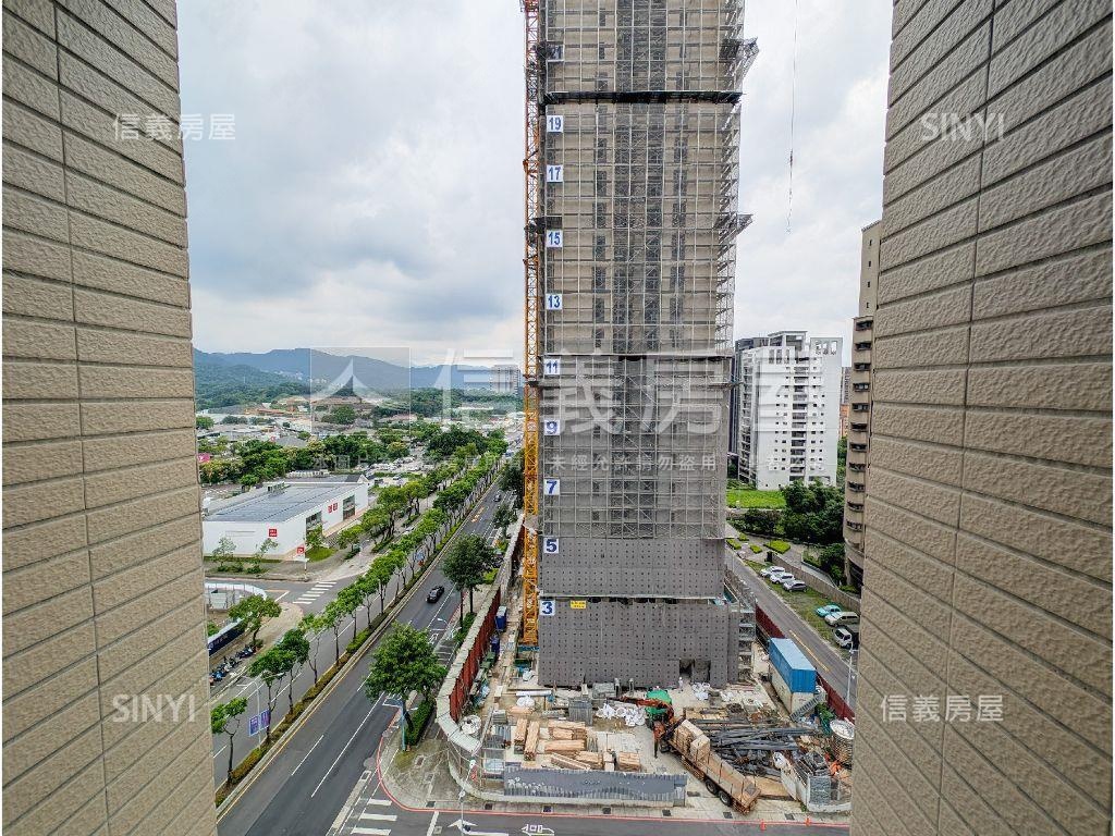 金城舞三房平面車位房屋室內格局與周邊環境