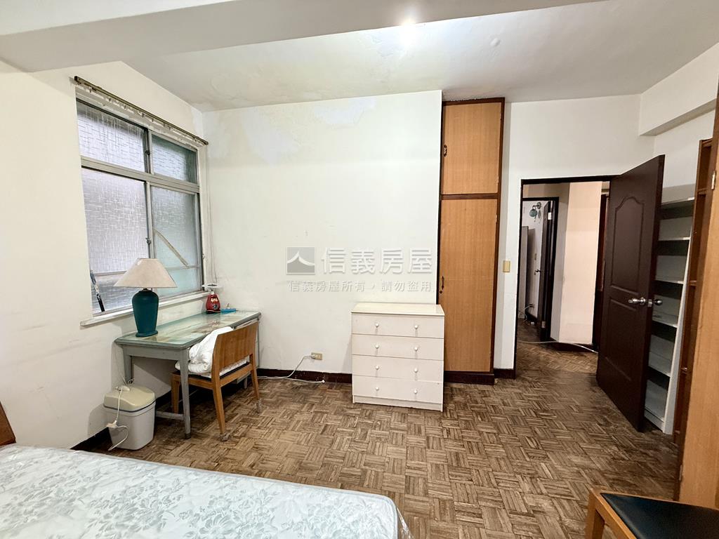 中正金華３樓方正美寓房屋室內格局與周邊環境
