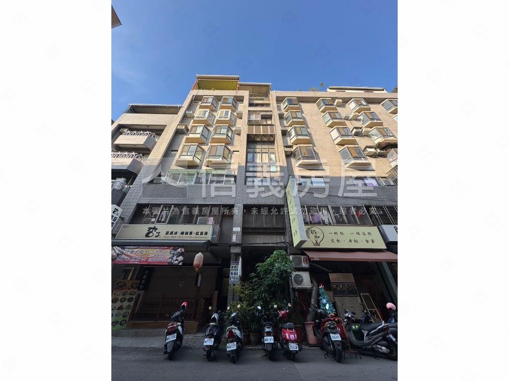 北區稀有電梯收租四套平車房屋室內格局與周邊環境