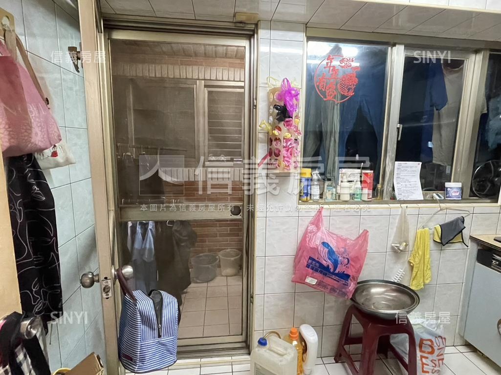 成泰路薪關渡三房房屋室內格局與周邊環境