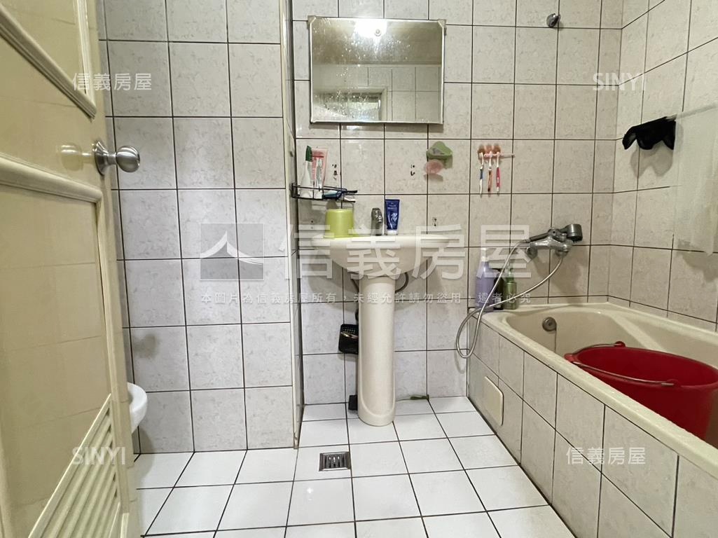 成泰路薪關渡三房房屋室內格局與周邊環境