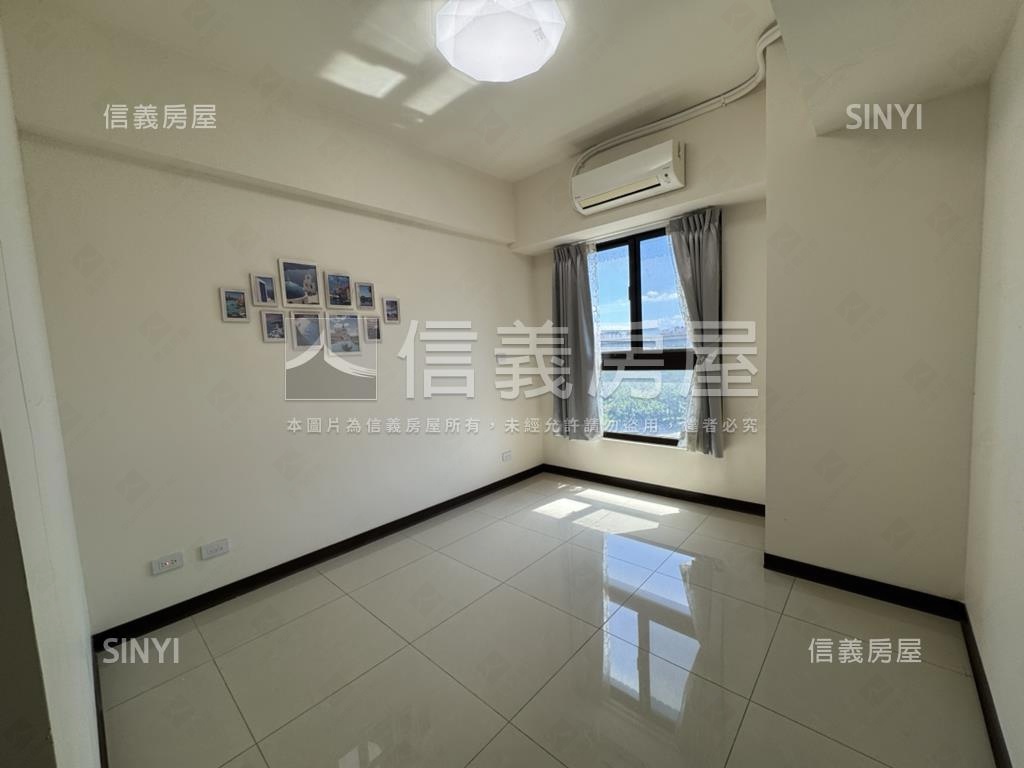 鴻築新巴黎景觀兩房車位房屋室內格局與周邊環境